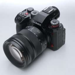 Lumix S1II: vídeo profesional y fotografía a toda velocidad