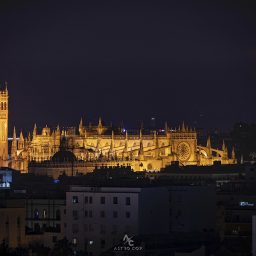 Así fue nuestra noche de fotografía en la Torre Schindler: Astrofotografía, comunidad y una Sevilla mágica