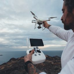 Drones de menos de 250 gramos: Qué puedes hacer en España y por qué son la mejor opción para empezar