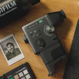 Fujifilm Instax Mini Evo Cinema: ¿una locura?